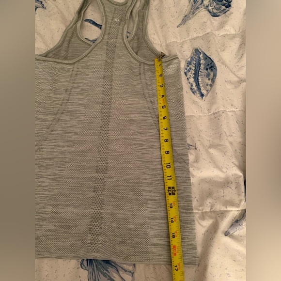 Lululemon Athletica Swiftly Tank Top size 6 EUC - Picture 8 of 8